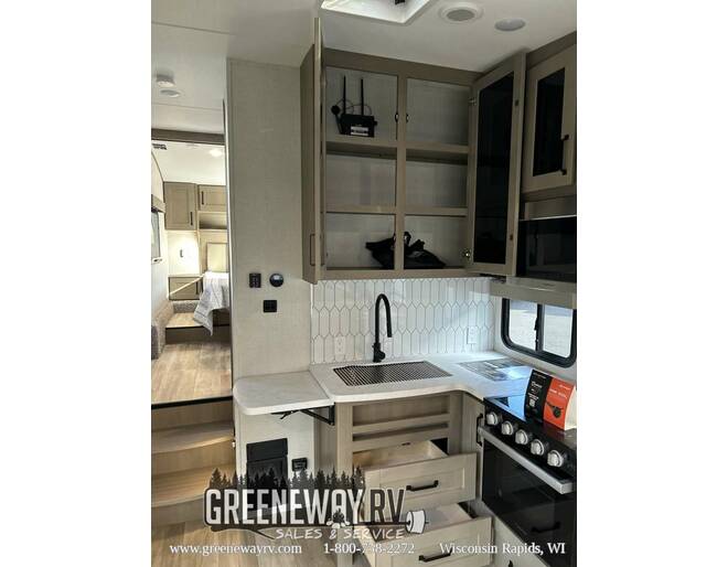 2025 Grand Design Reflection 150 260RD Fifth Wheel at Grand Design - Greeneway RV STOCK# 11250 Photo 15