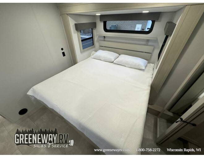 2025 Grand Design Solitude 310GK Fifth Wheel at Grand Design - Greeneway RV STOCK# 11304 Photo 37