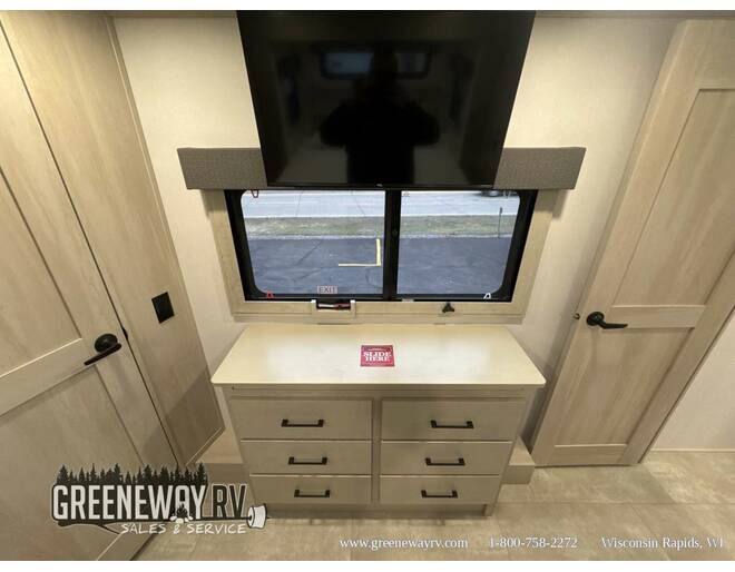 2025 Grand Design Solitude 310GK Fifth Wheel at Grand Design - Greeneway RV STOCK# 11304 Photo 38